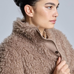 CHAQUETA Alba Conde 6886-576-13 efecto pelo beige - Imagen 2