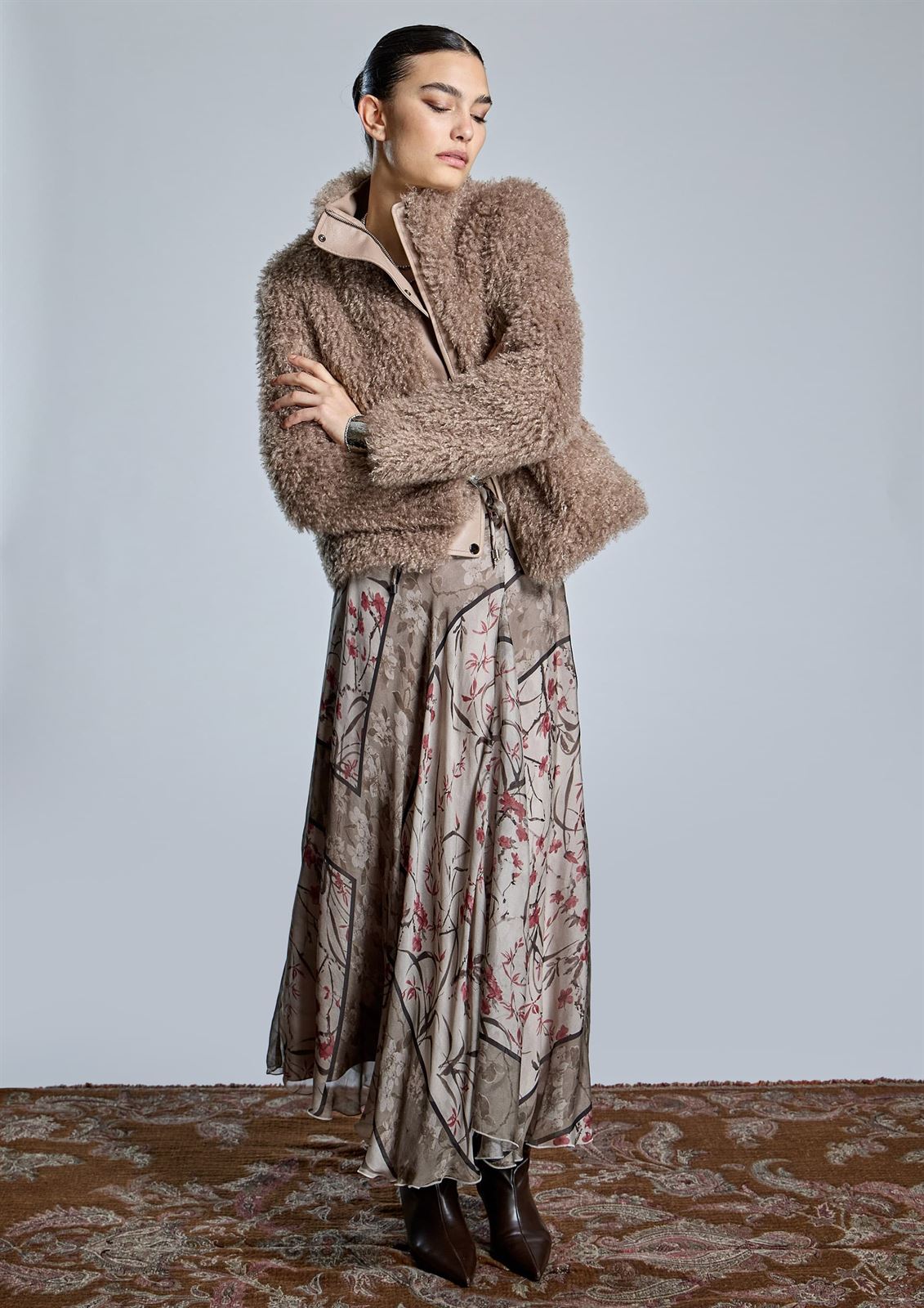 CHAQUETA  Alba Conde 6886-576-13 efecto pelo beige - Imagen 5