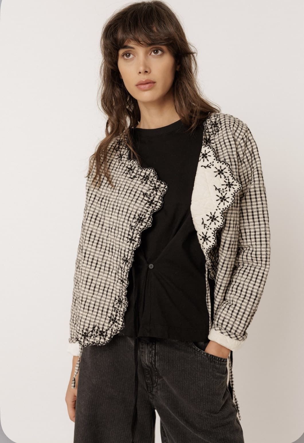 CHAQUETA Indi & Cold AD132 bordados a contraste negro - Imagen 4