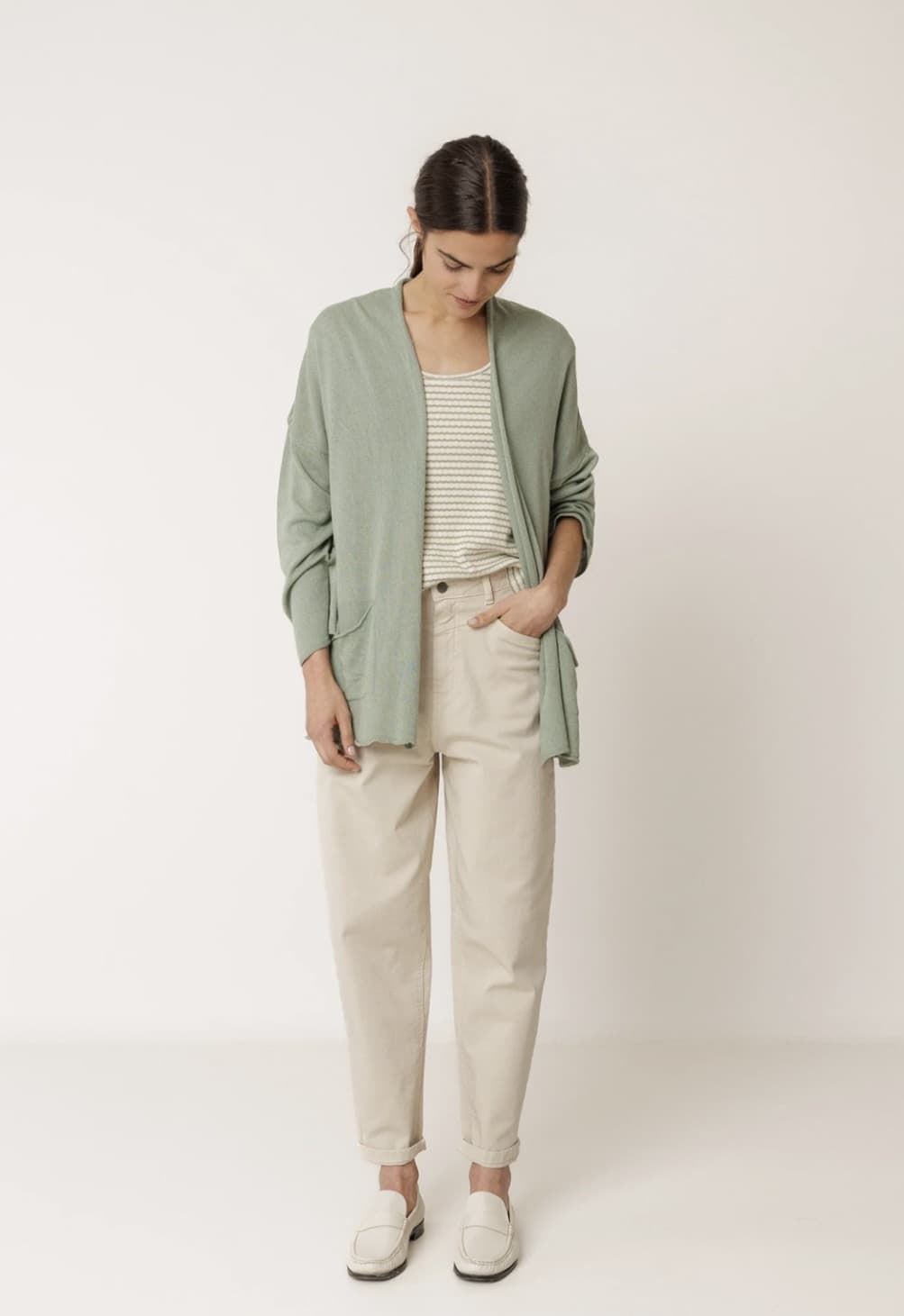 Chaqueta Indi & Cold FG536 TINTE EN PRENDA verde salvia - Imagen 3