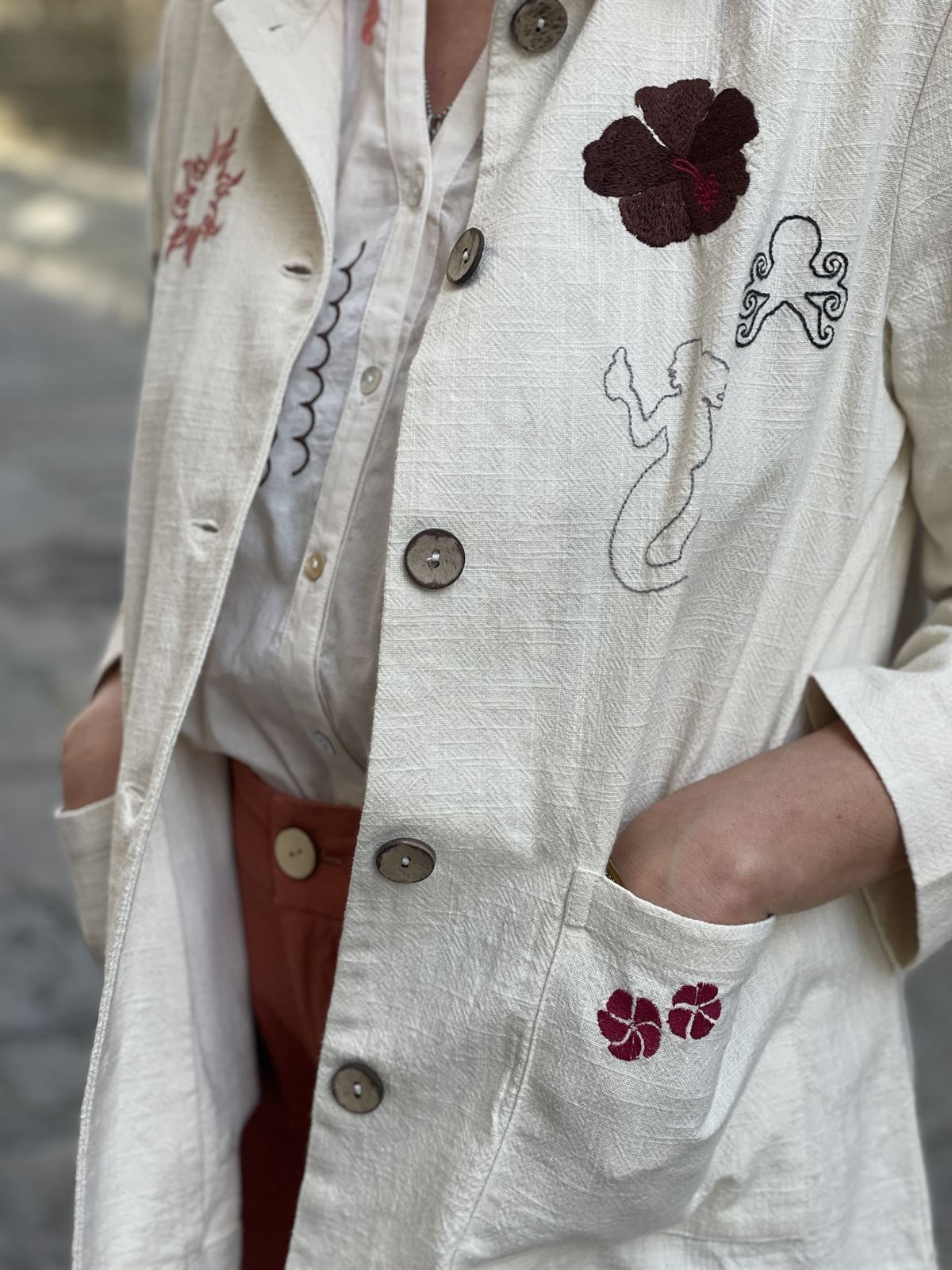 Chaqueta Nice Things bordados pacific cruda - Imagen 3