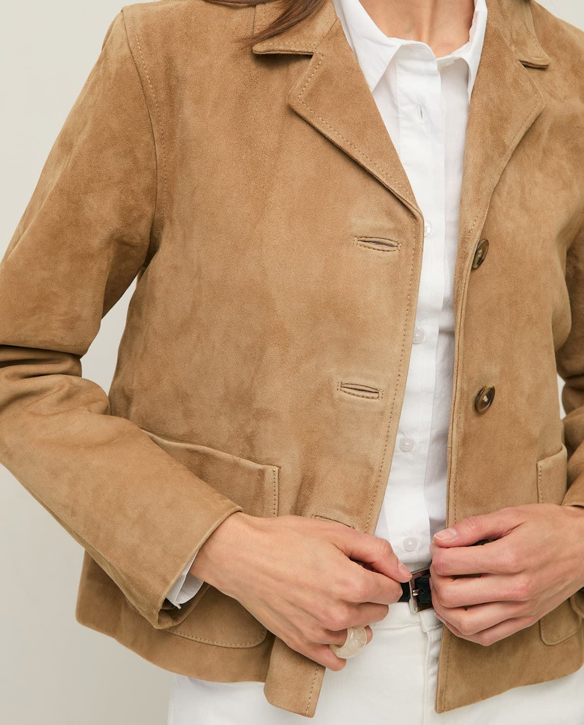 Chaqueta Yerse 4481 de ante cuello solapa arena - Imagen 5