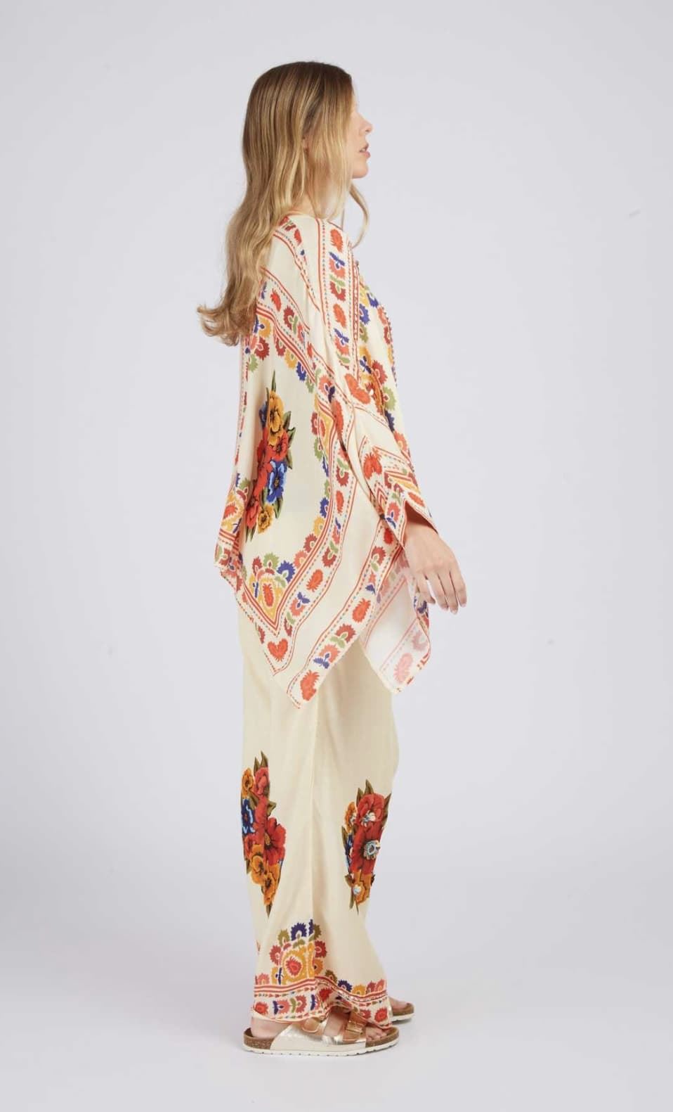 Conjunto Derhy  HOLY de pantalón y kimono crudo - Imagen 2