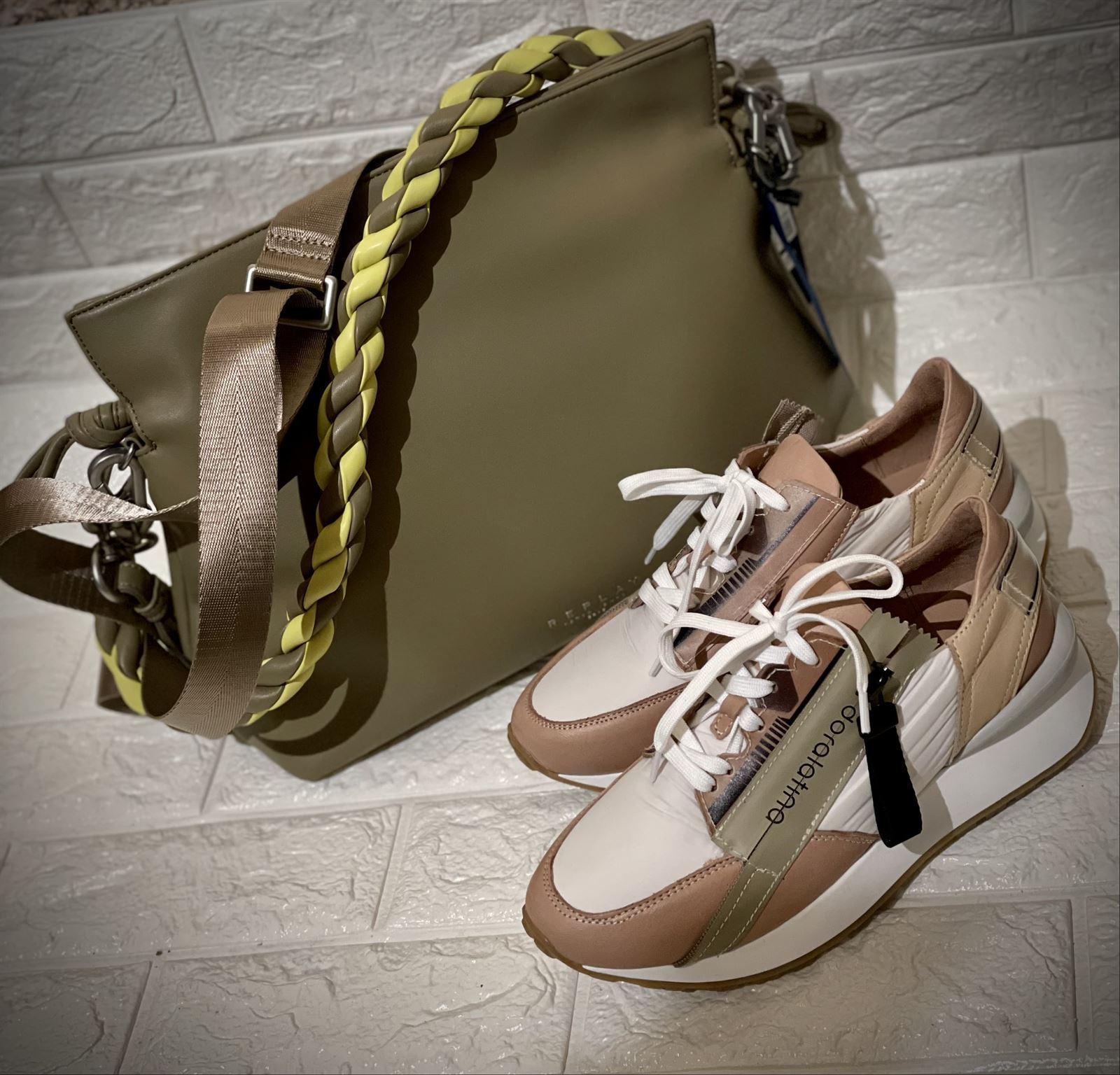 Deportiva Doralatina by Ezzio tonos nude - Imagen 3