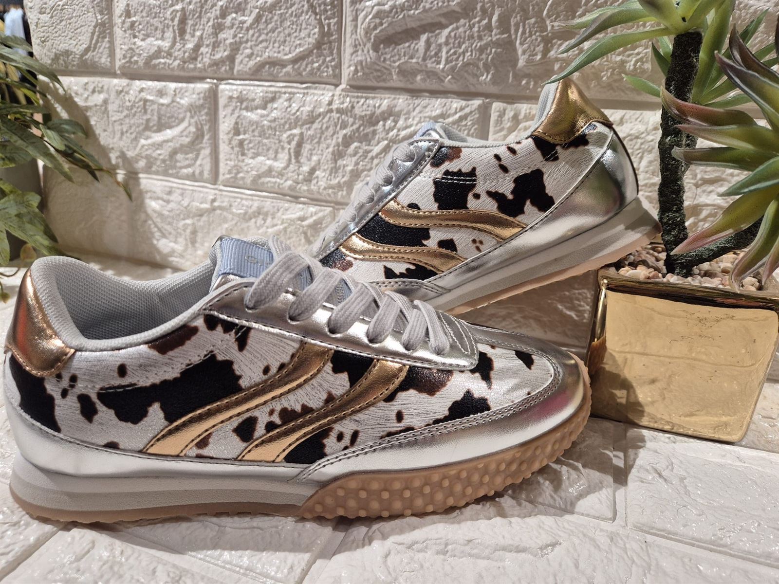 DEPORTIVA Gioseppo GERING print animal y metalizado plata - Imagen 3