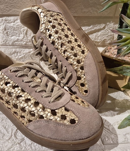 Deportiva Gioseppo IJEBU piel trenzada Oro - Imagen 1