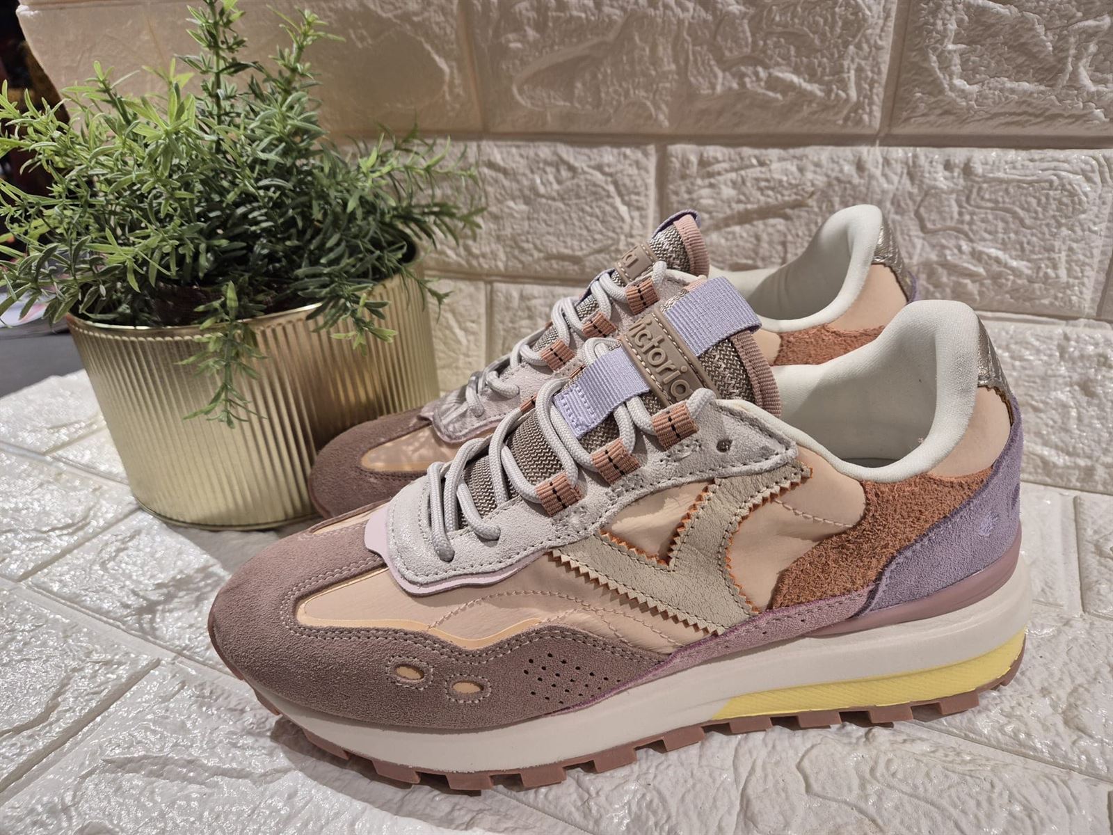 Deportiva VICTORIA 1156116 LUNA NYLON & SERRAJE ROSA - Imagen 1