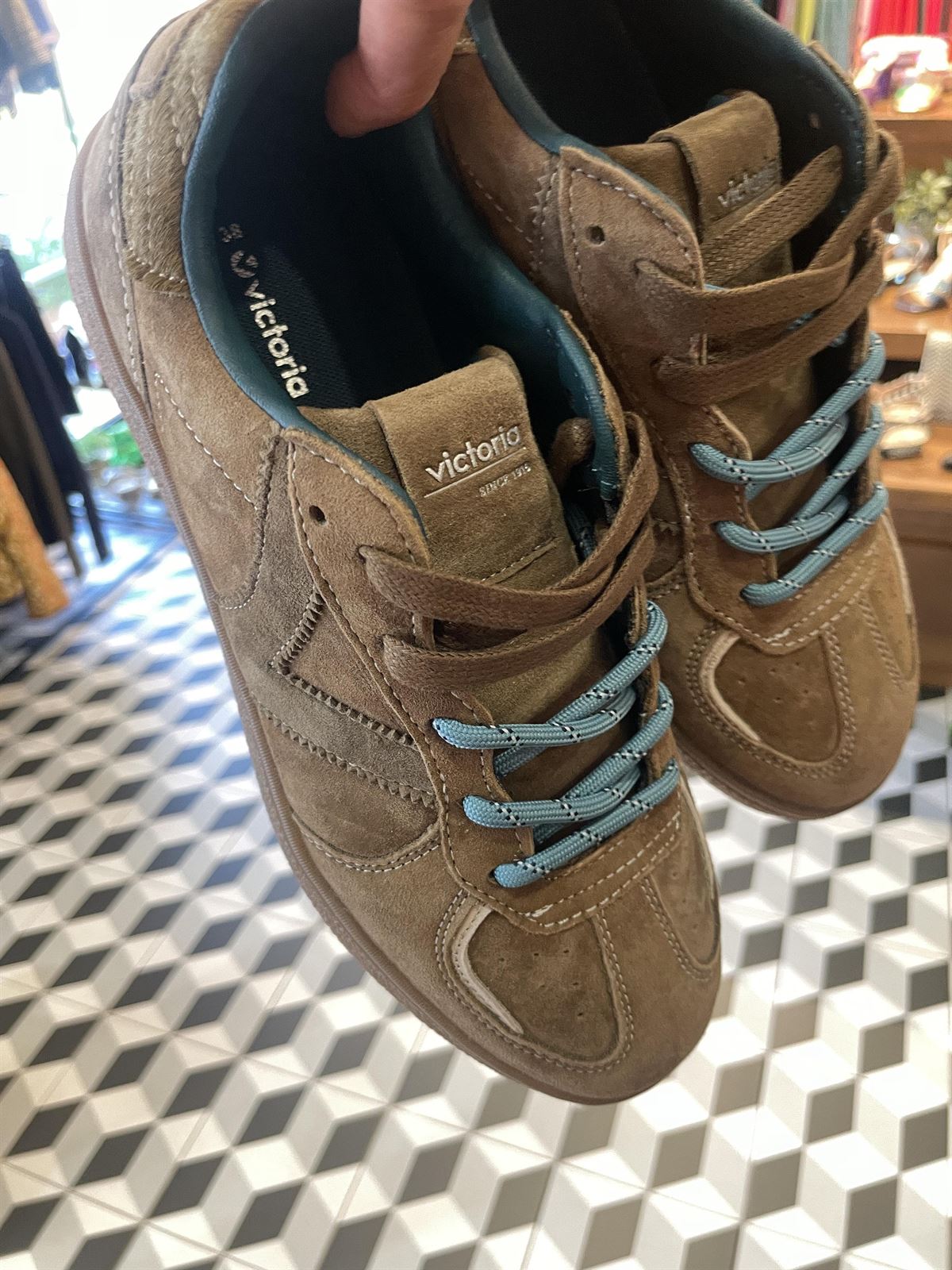 Deportiva VICTORIA 1267100 LONDRES SERRAJE Taupe - Imagen 6