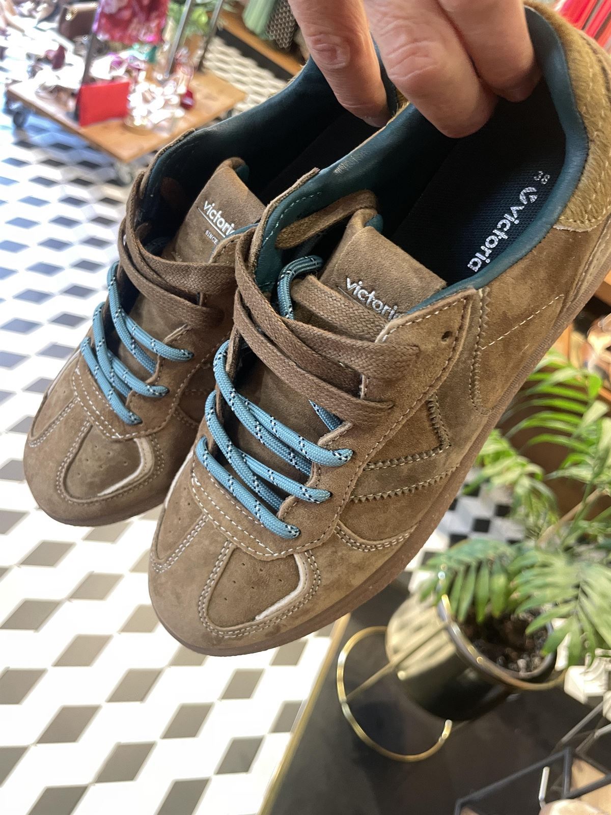 Deportiva VICTORIA 1267100 LONDRES SERRAJE Taupe - Imagen 2