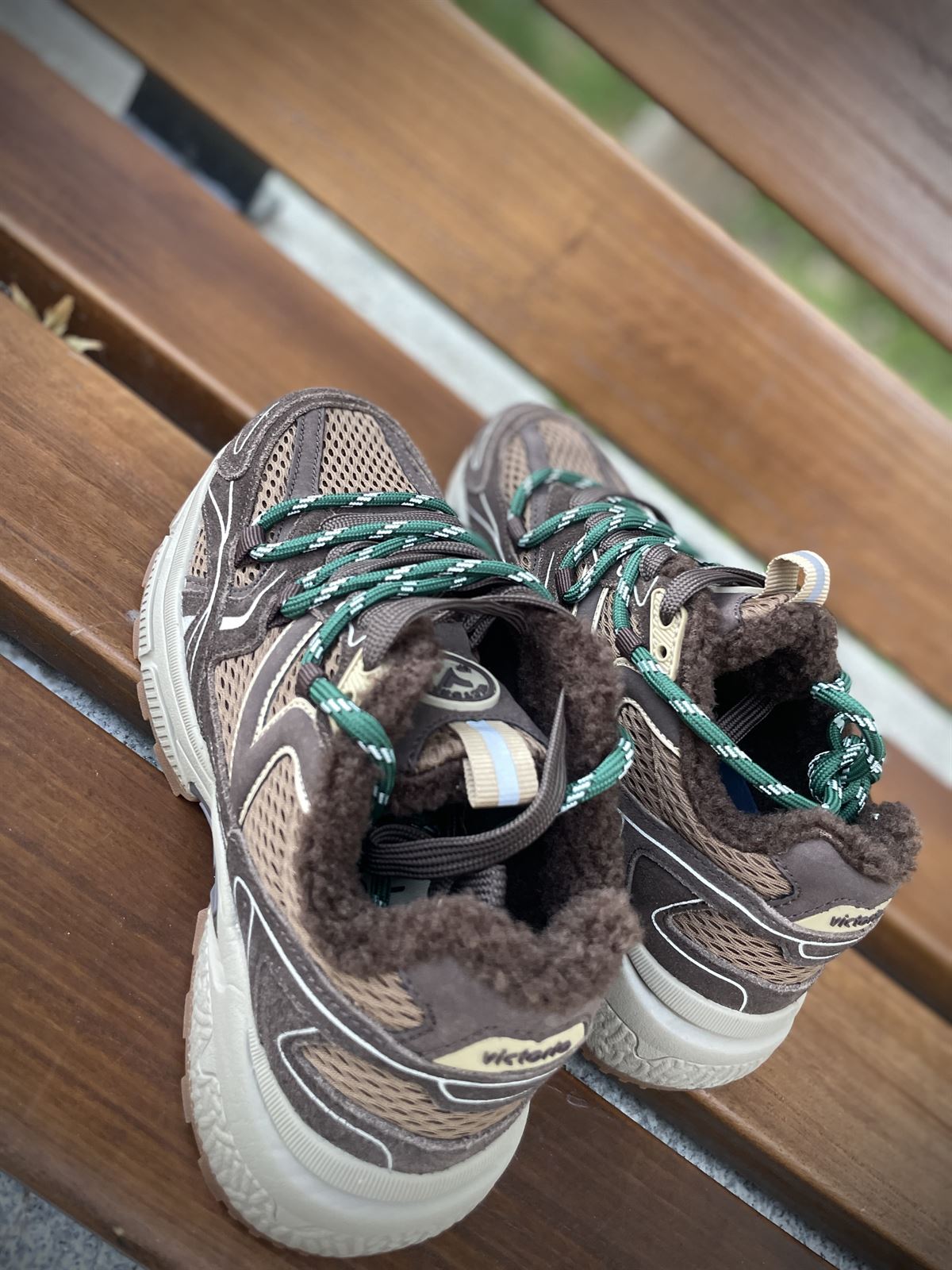 Deportiva VICTORIA 1267100 MYTHOS - TRAIL Marrón - Imagen 2