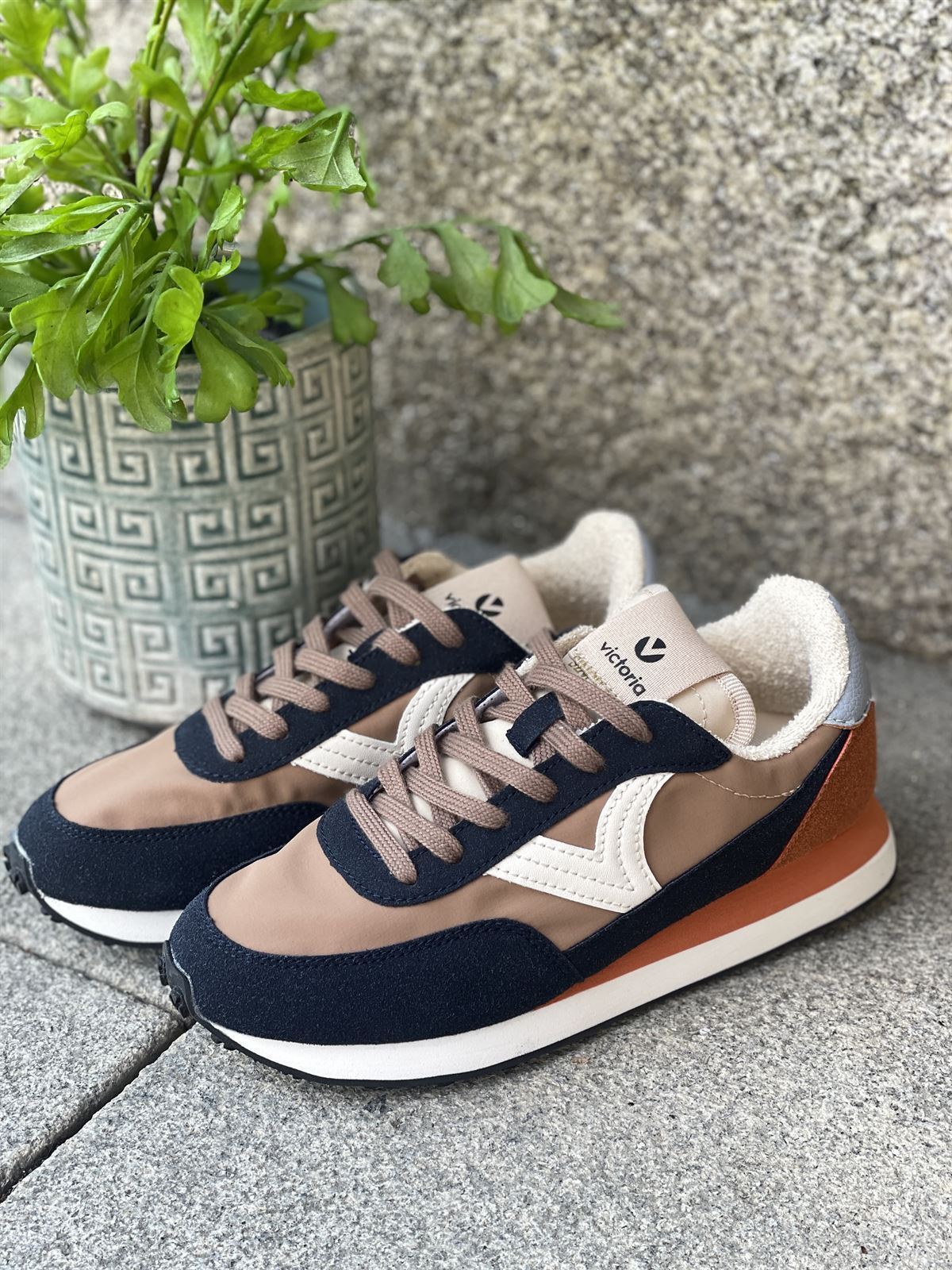 Deportiva VICTORIA Astro marino/teja/camel - Imagen 2