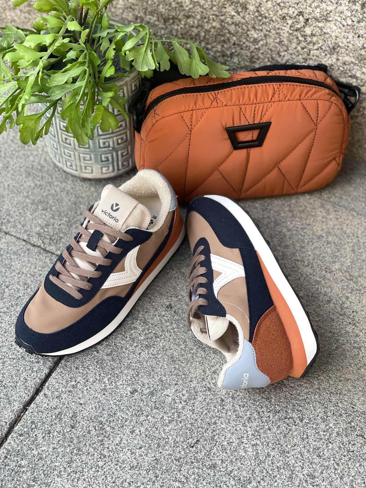Deportiva VICTORIA Astro marino/teja/camel - Imagen 4