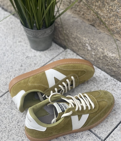 Deportiva VICTORIA BERLÍN CICLISTA SERRAJE & CONTRASTE 218 OLIVA - Imagen 2