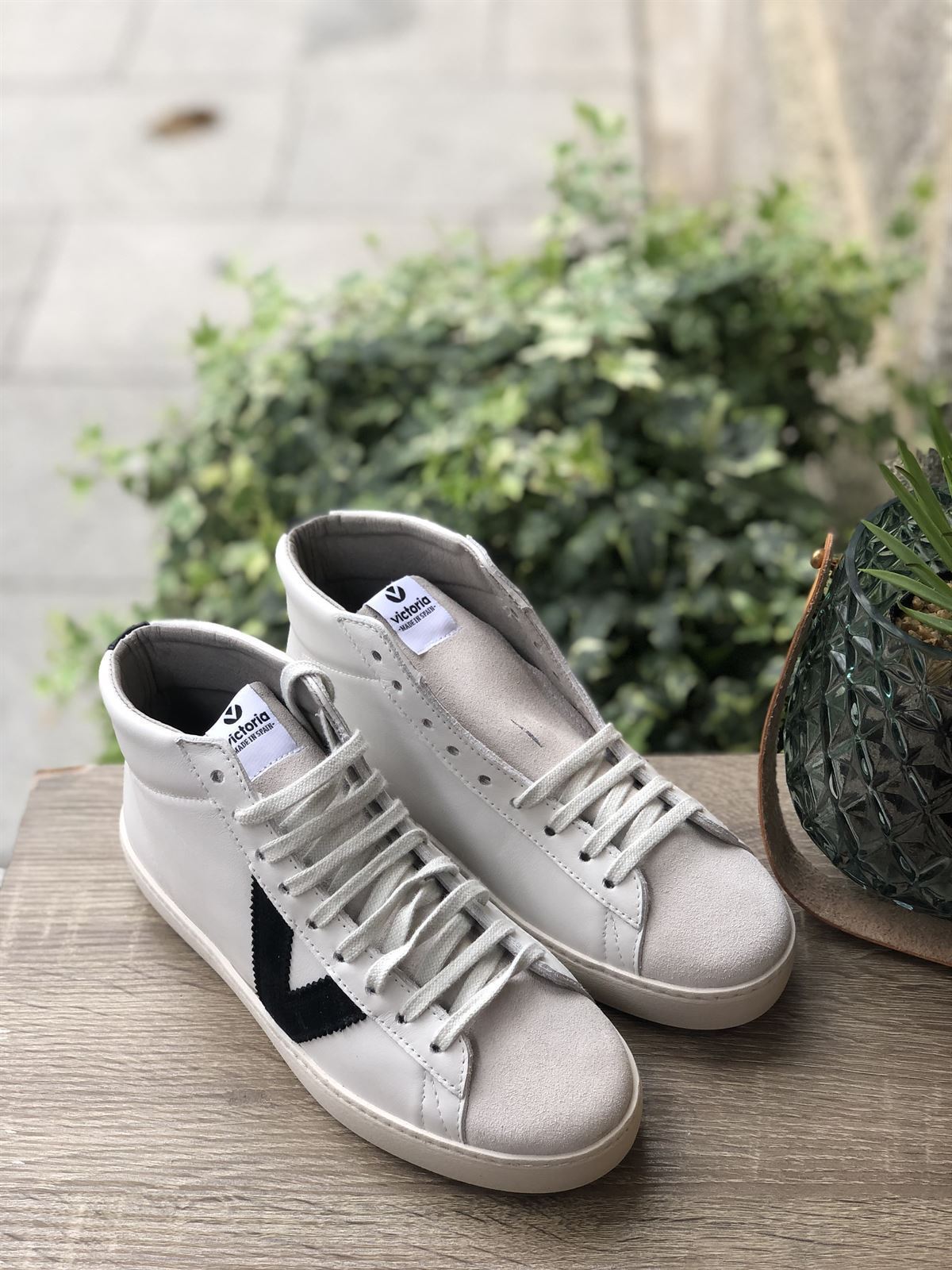 Deportiva Victoria bota contraste blanca Deportivas