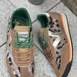 Deportiva VICTORIA SATURNO NYLON ANIMAL PRINT & SERRAJE Sneakers 1158103-87 Camel - Imagen 1