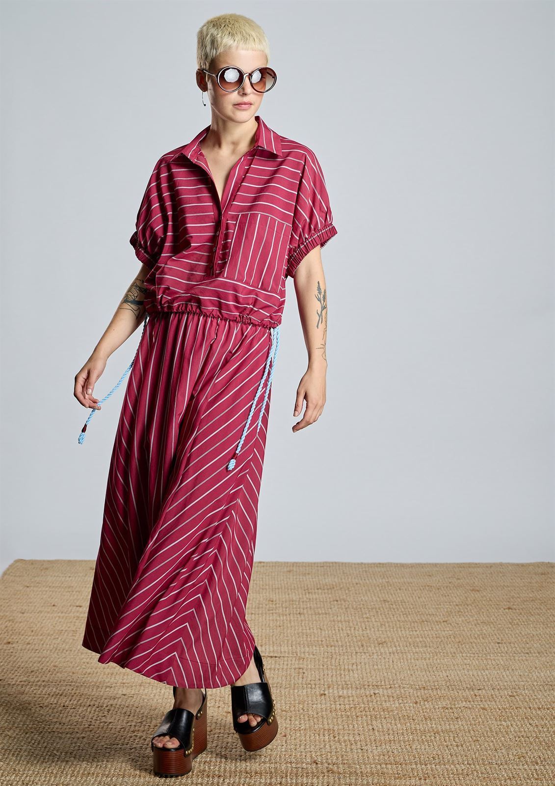 Falda Alba Conde 2201-601-41 larga de rayas granate. - Imagen 3