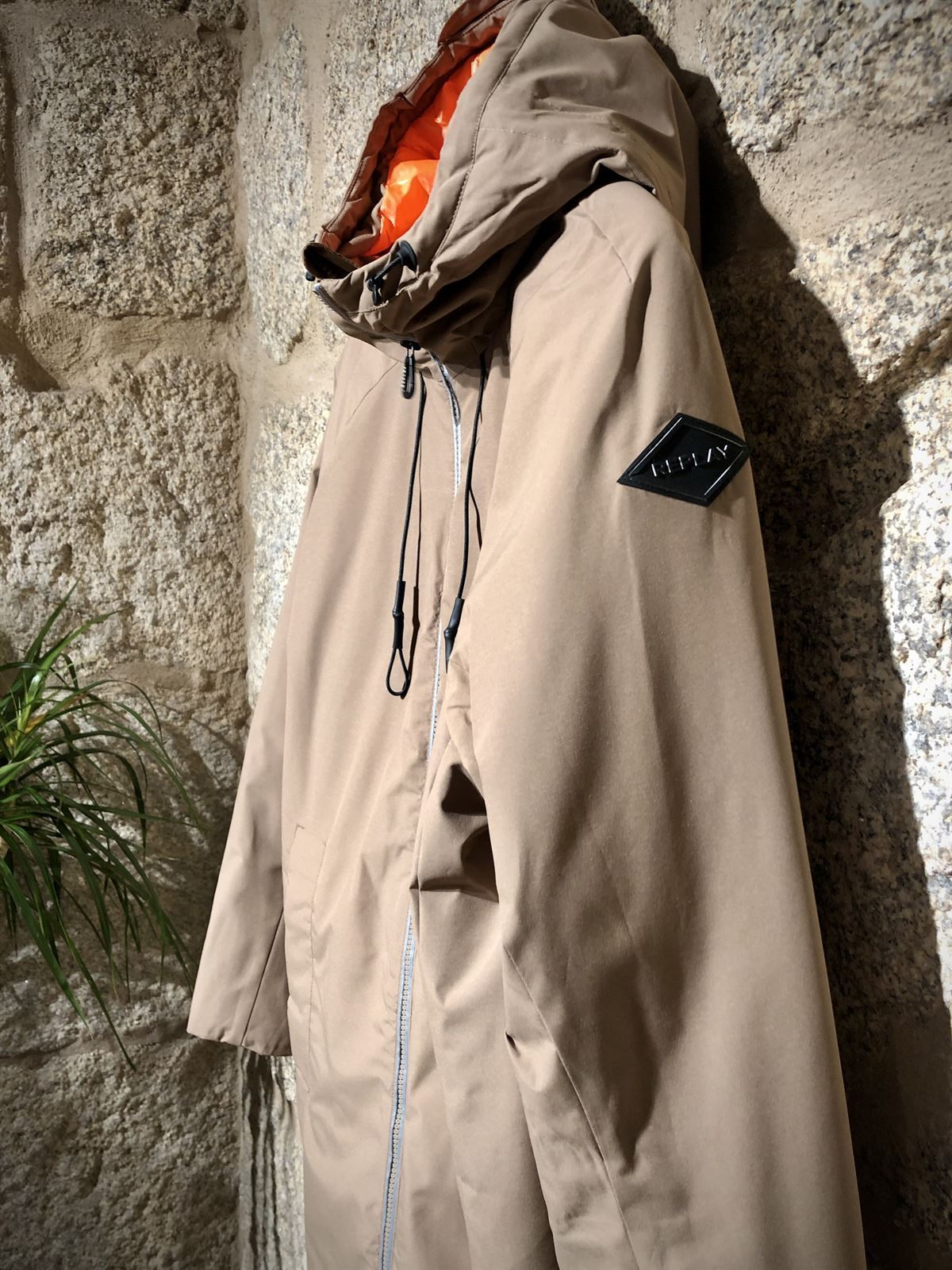 Gabardina Replay acolchada camel - Imagen 4