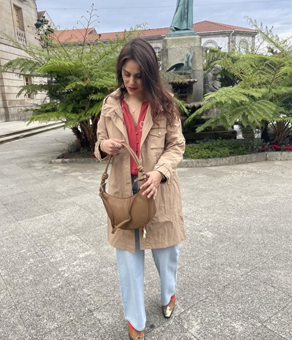 GABARDINA Rinascimento logo espalda beige - Imagen 2