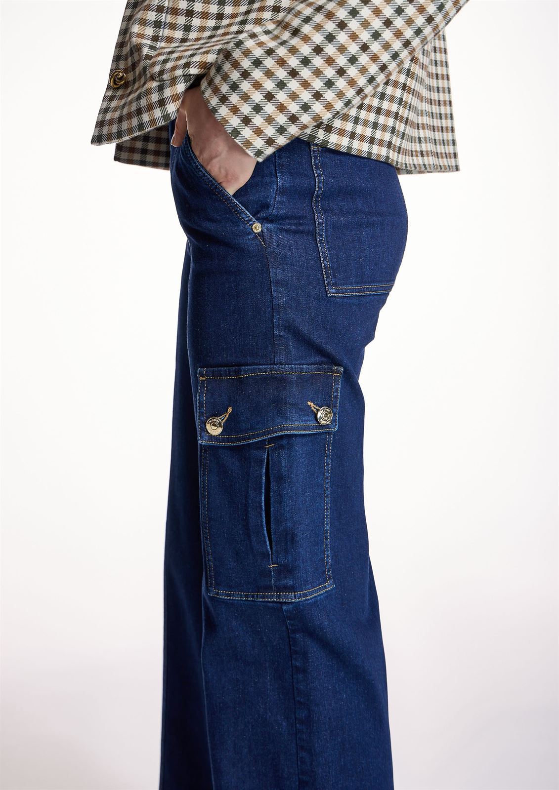 JEANS  Alba Conde 5538 CARGO CON BOLSILLOS LATERALES - Imagen 2