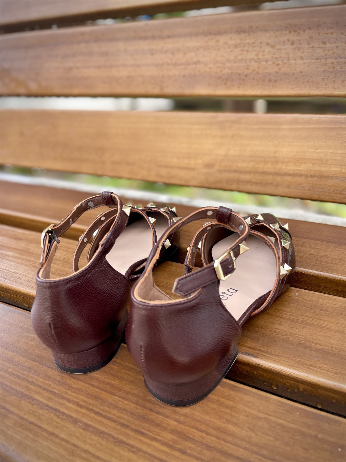 Manoletina Angari 54164-58 VIENA Chocolate y tachas - Imagen 9