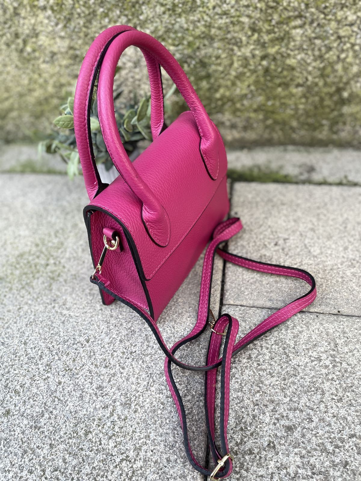 Mini Bolso 2 asas piel fucsia - Imagen 3