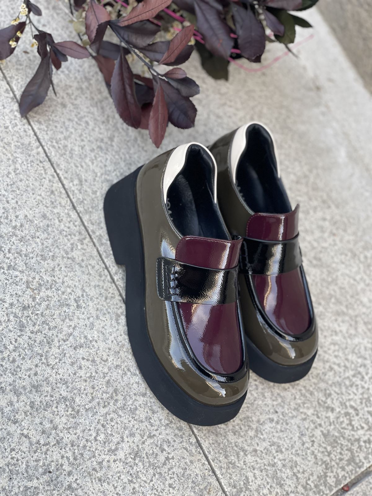Mocasín NOA HARMON COFFEE CHAROL tricolor - Imagen 4