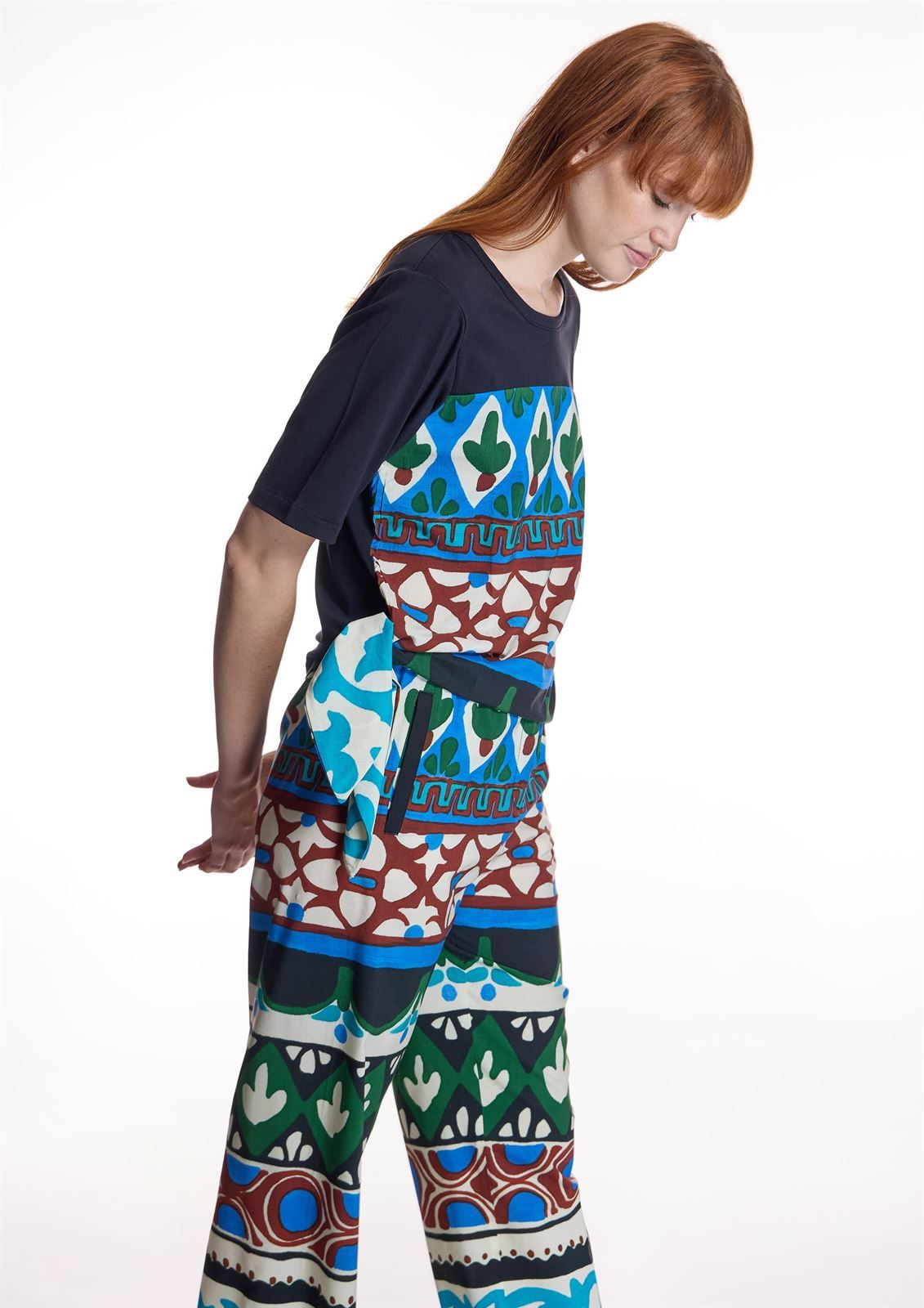 PANTALÓN Alba Conde 1508 AZUL ESTAMPADO MULTICOLOR - Imagen 3