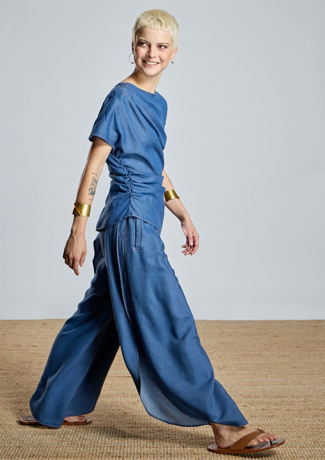 Pantalón Alba Conde 2502-406-36 fluido tencel vaquero azul - Imagen 1