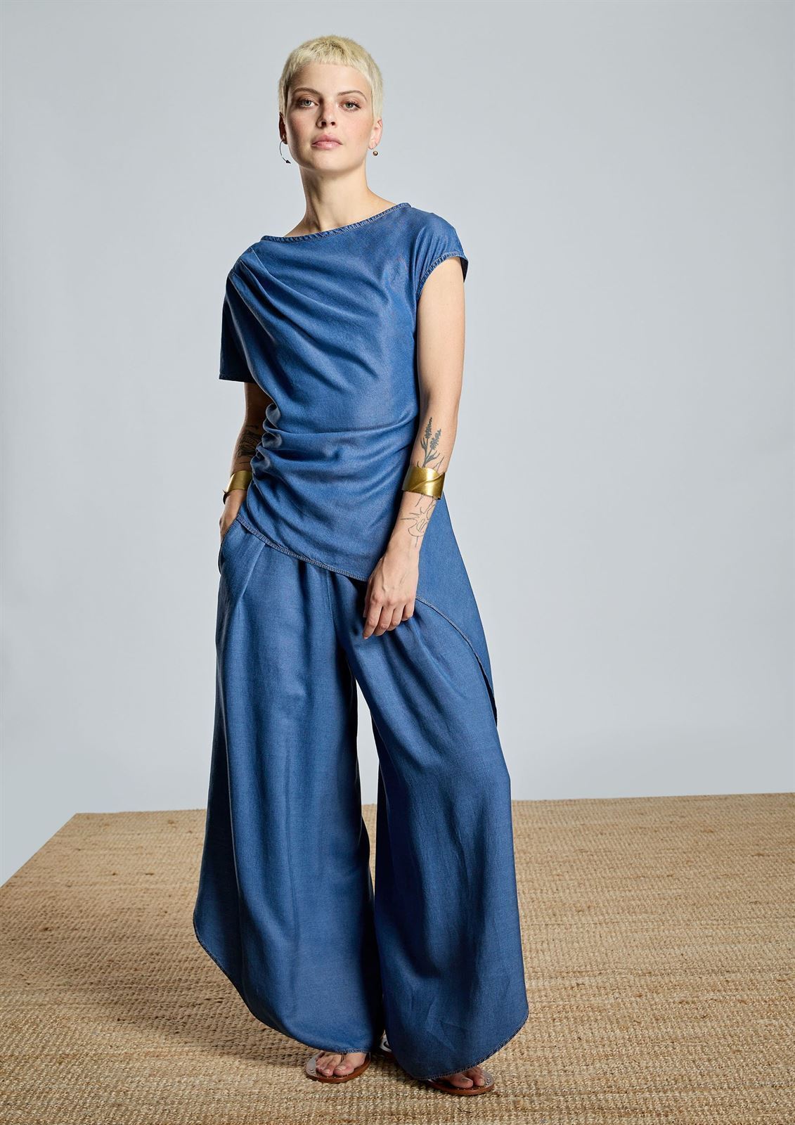 Pantalón Alba Conde 2502-406-36 fluido tencel vaquero azul - Imagen 2