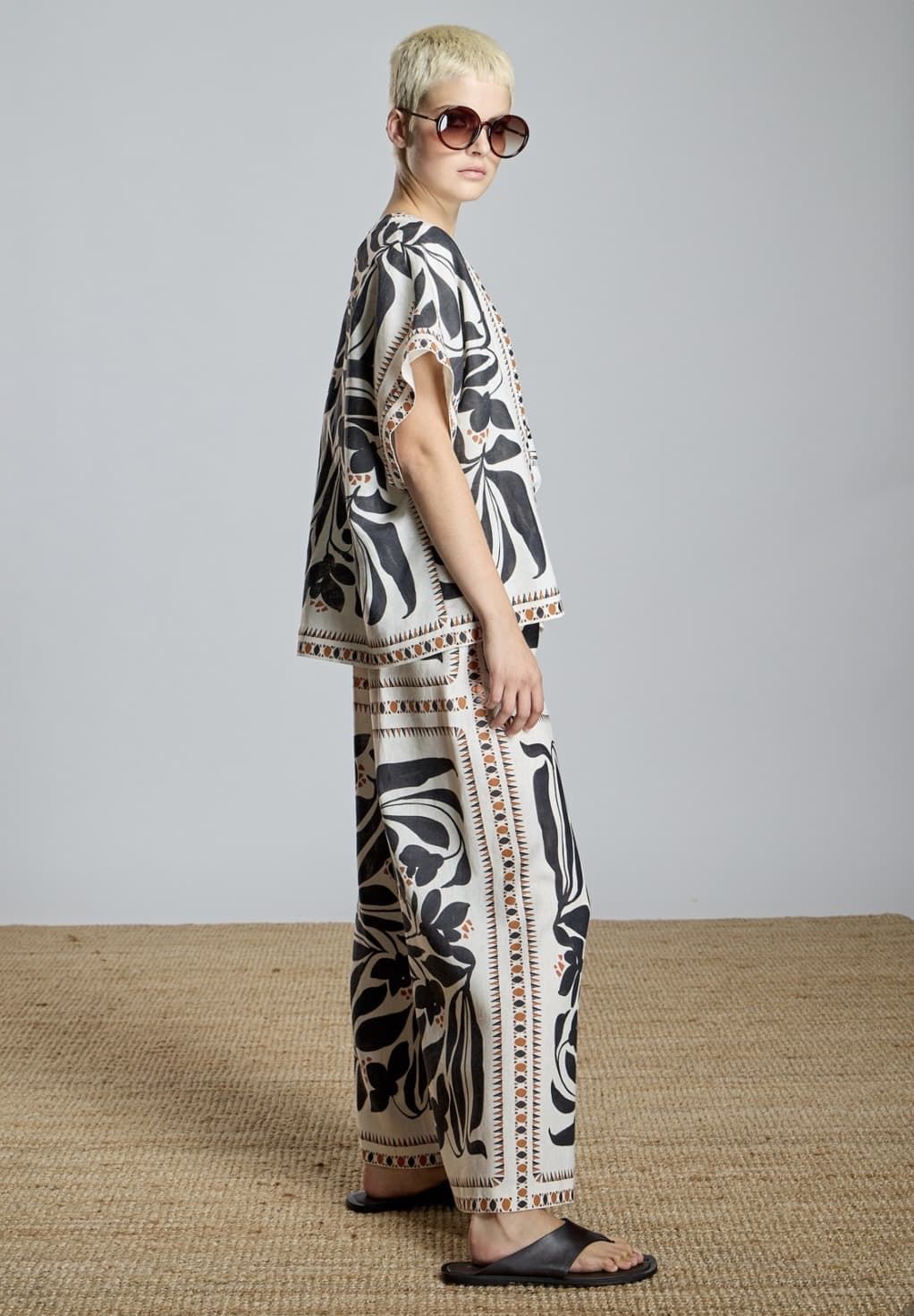 Pantalón Alba Conde 2505-421-94 recto étnico - Imagen 4