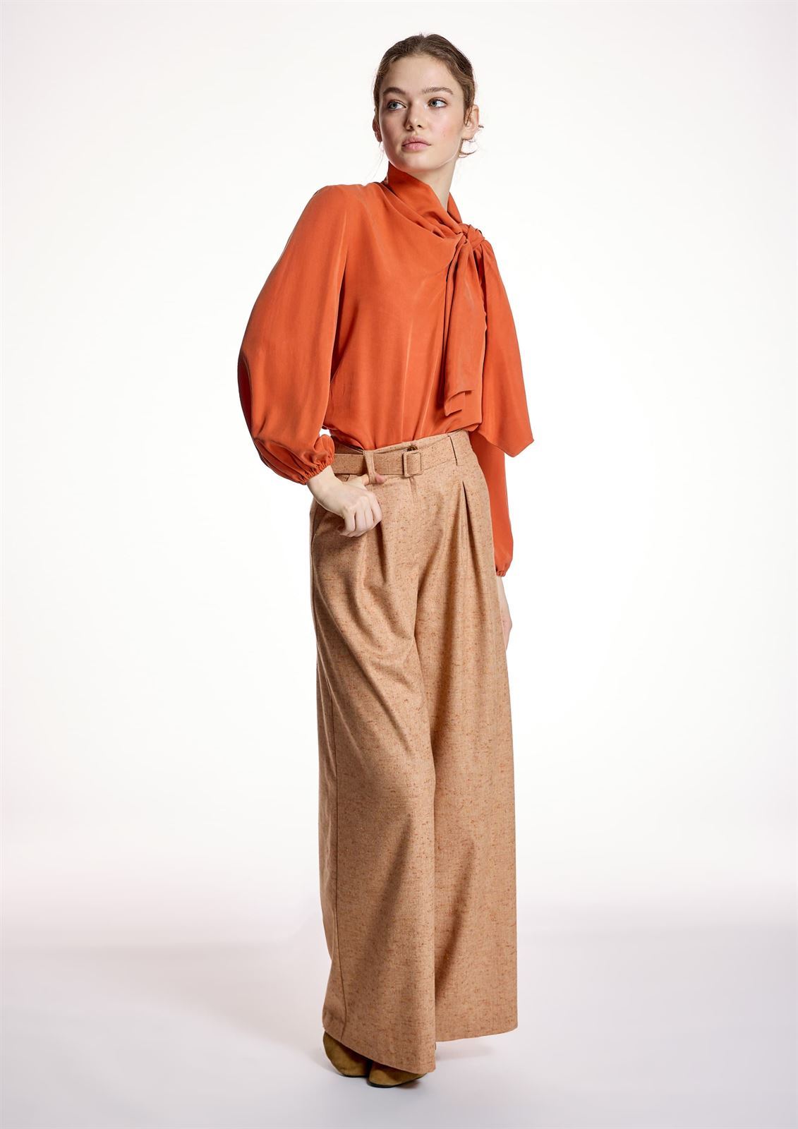 PANTALÓN Alba Conde 5500 PANTALÓN FLUIDO TWEED NARANJA - Imagen 3