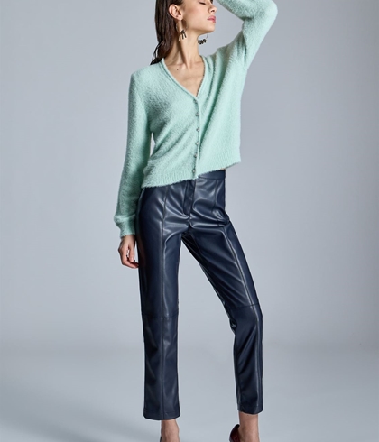 Pantalón Alba Conde 5508-102-30 efecto piel azul marino - Imagen 1