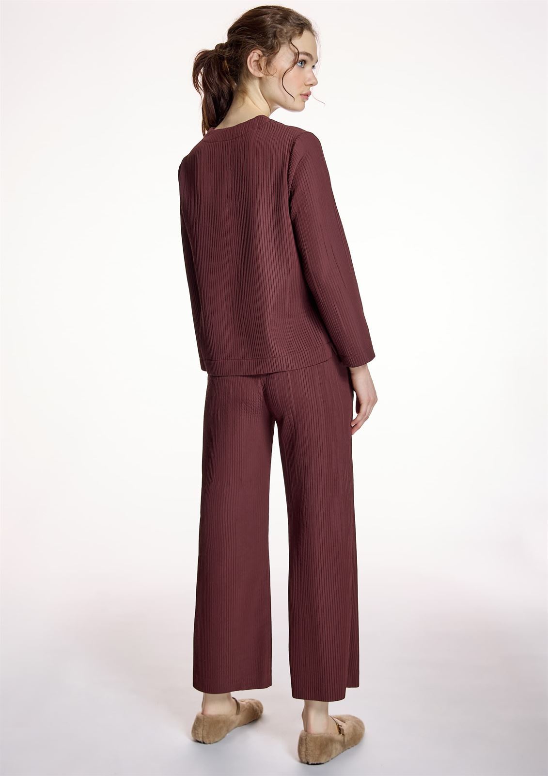 PANTALÓN ALBA CONDE 5510 PLISADO GRANATE - Imagen 2