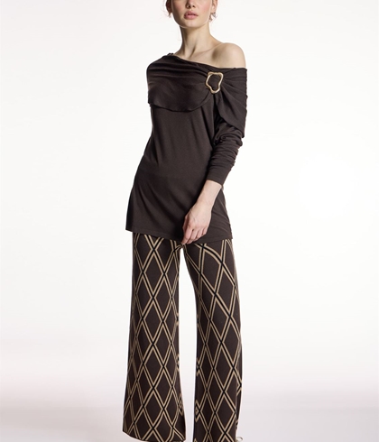 Pantalón Alba Conde 5849 DIBUJO ROMBO MARRÓN - Imagen 2