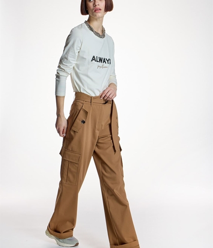 Pantalón Alba Conde 6507 camel estilo cargo - Imagen 1