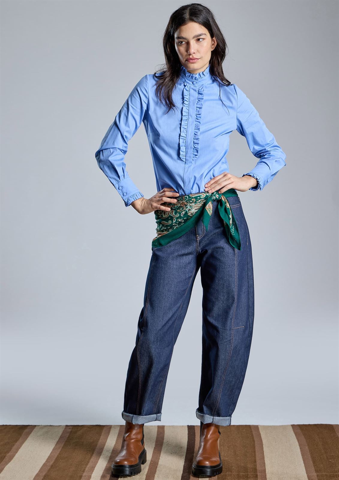 PANTALÓN Alba Conde 6508-405-36 denim ballon azul marino - Imagen 3