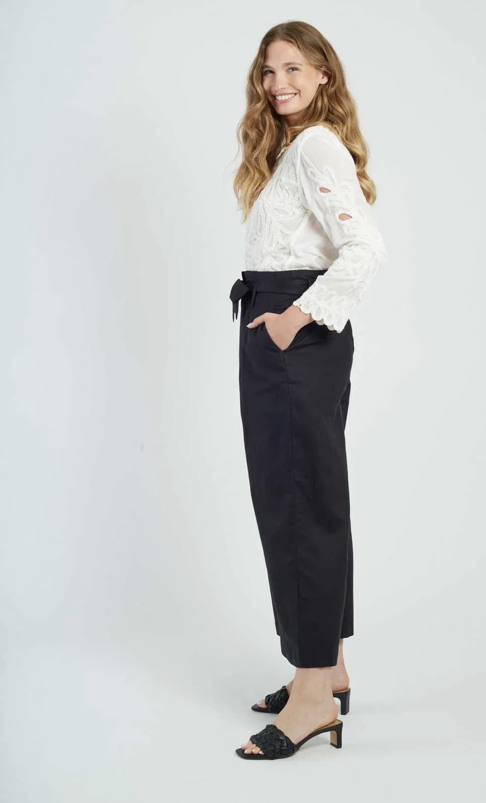 Pantalón Derhy BELEM culotte lino negro - Imagen 3