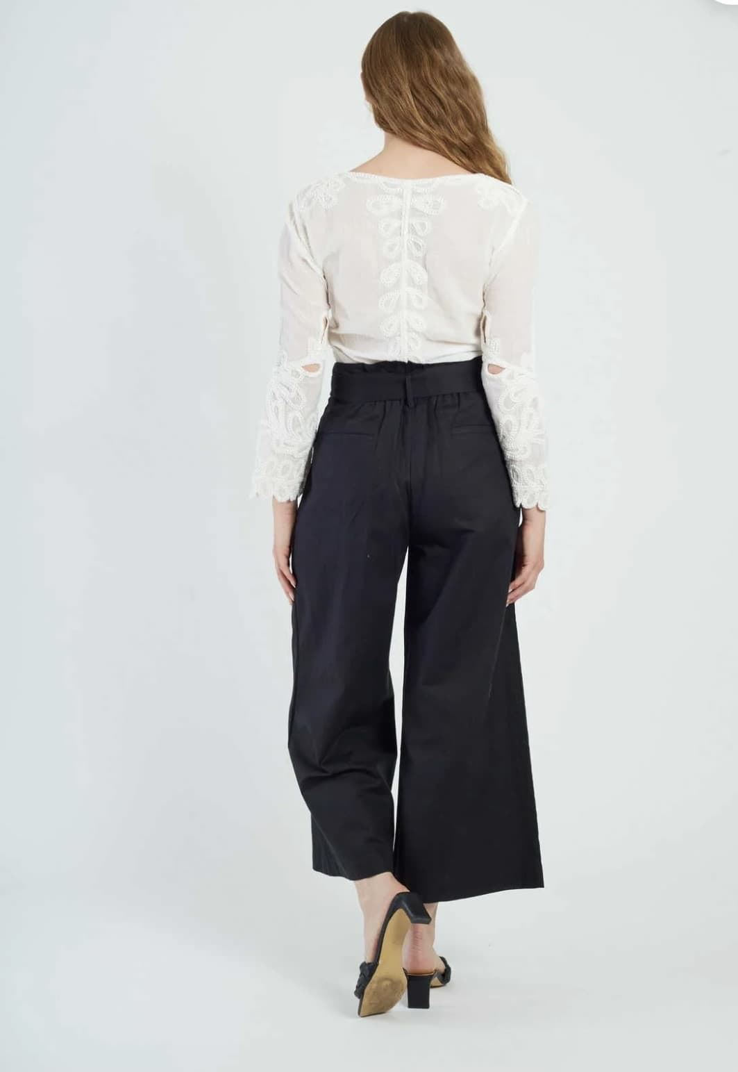 Pantalón Derhy BELEM culotte lino negro - Imagen 4