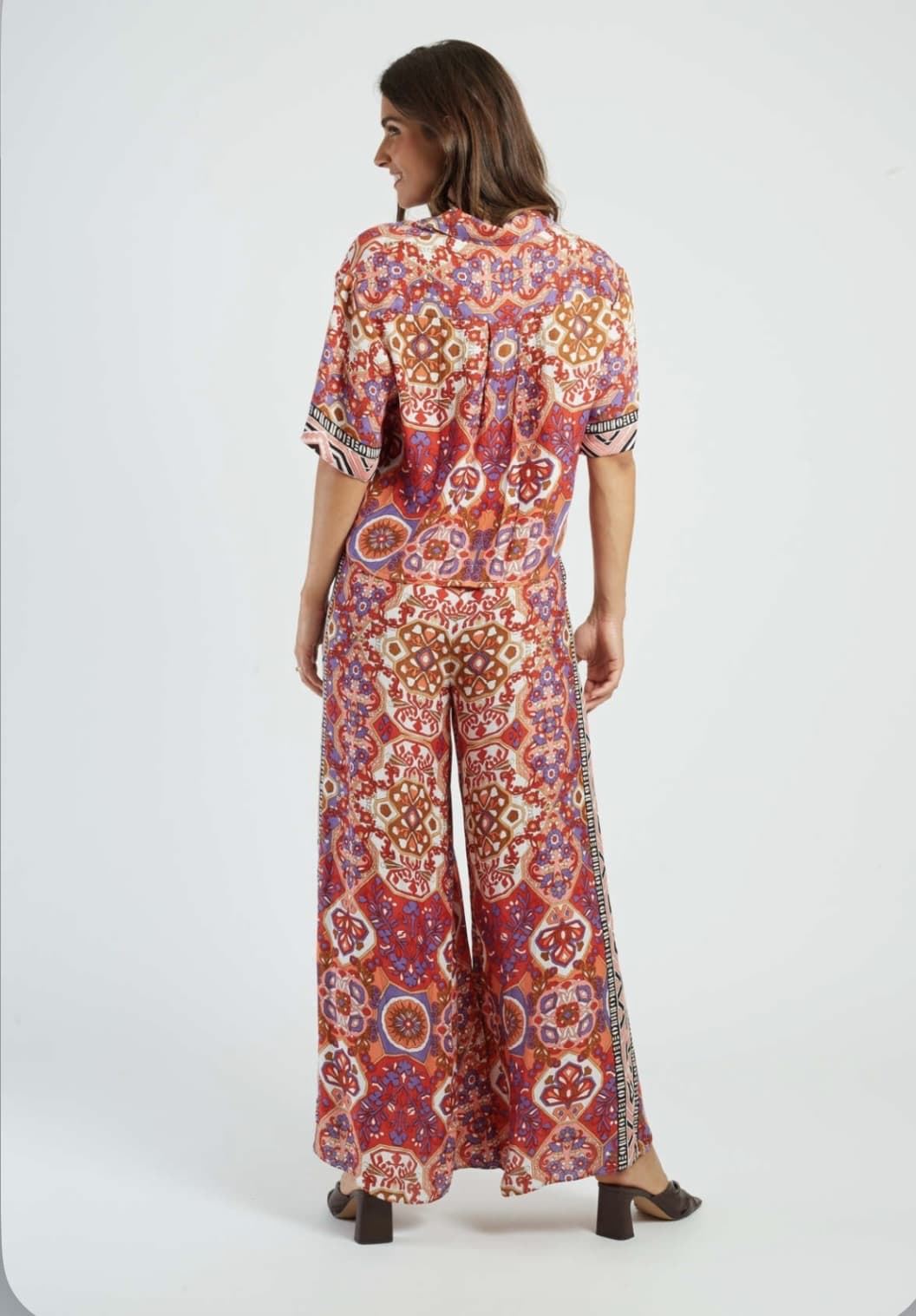 Pantalón Derhy BERTILLE ancho estampado rojo - Imagen 2