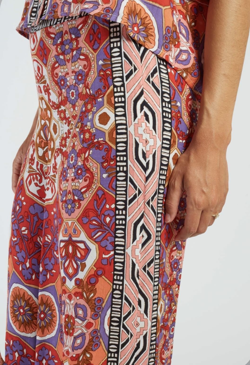 Pantalón Derhy BERTILLE ancho estampado rojo - Imagen 4