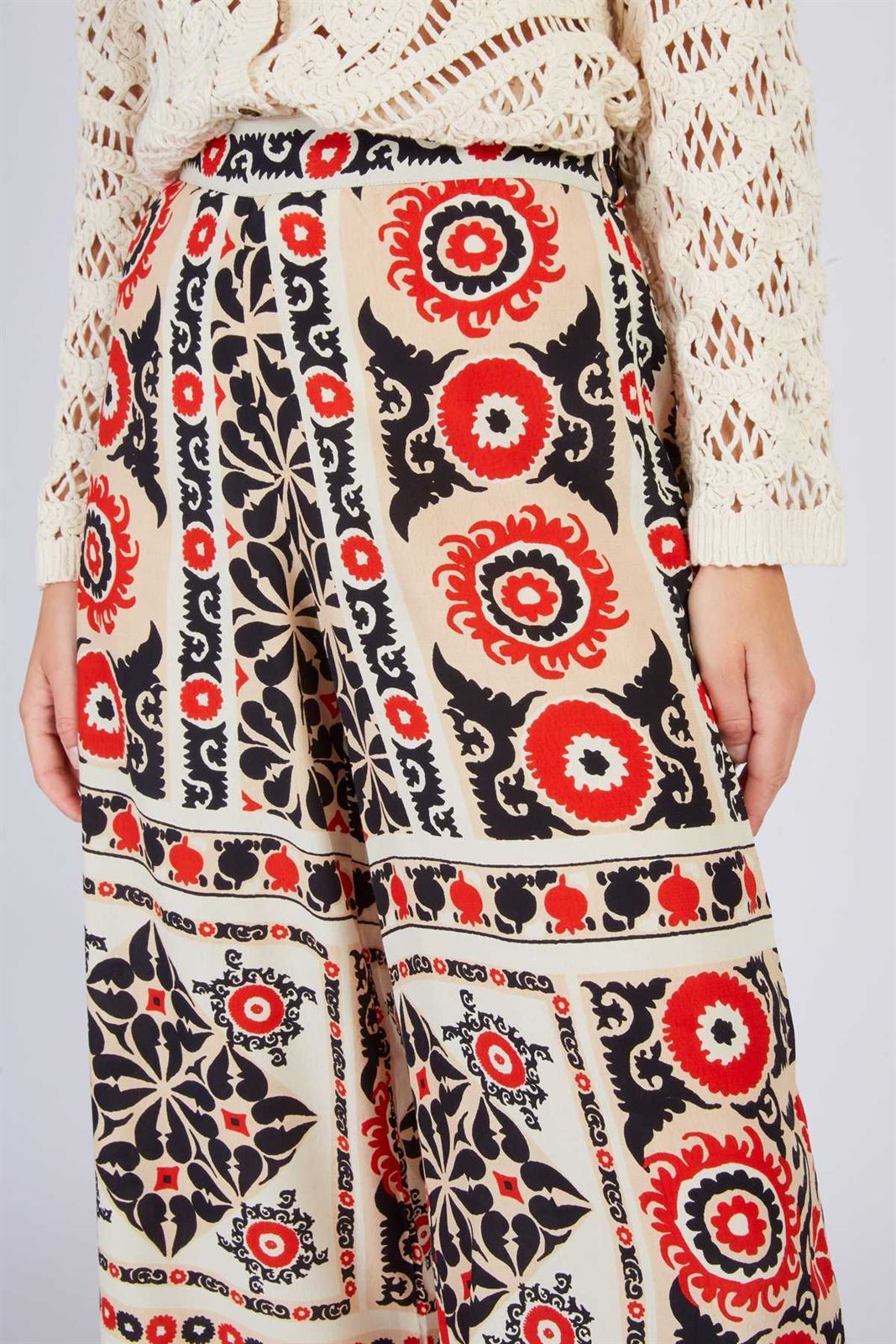 Pantalón Derhy DAYTONA estampado negros - Imagen 4