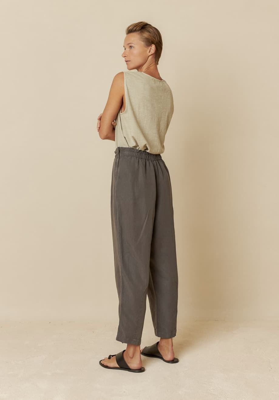 Pantalón Indi & Cold 561 sof casual gris carbón - Imagen 1
