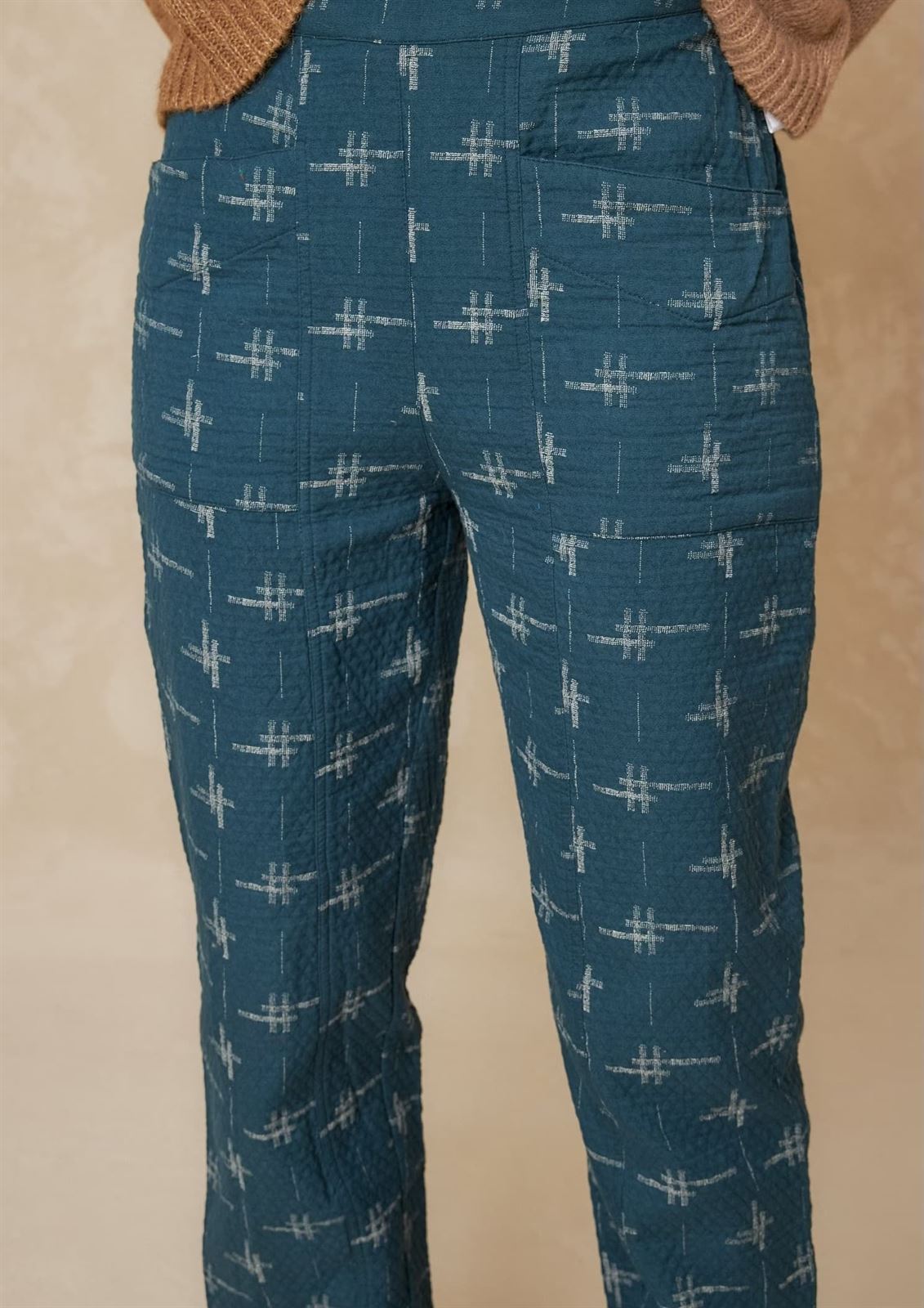 PANTALÓN Indi & Cold AD182  Jaquard petroleo - Imagen 3