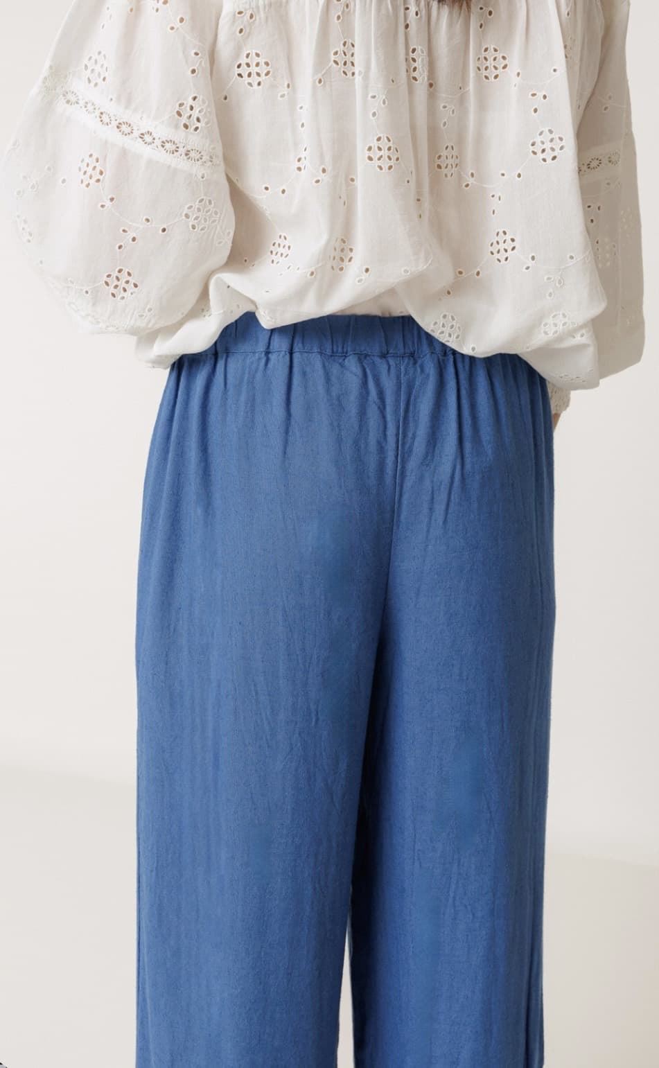 Pantalón Indi & Cold KI178 BAJO BORDADO azul británico - Imagen 3