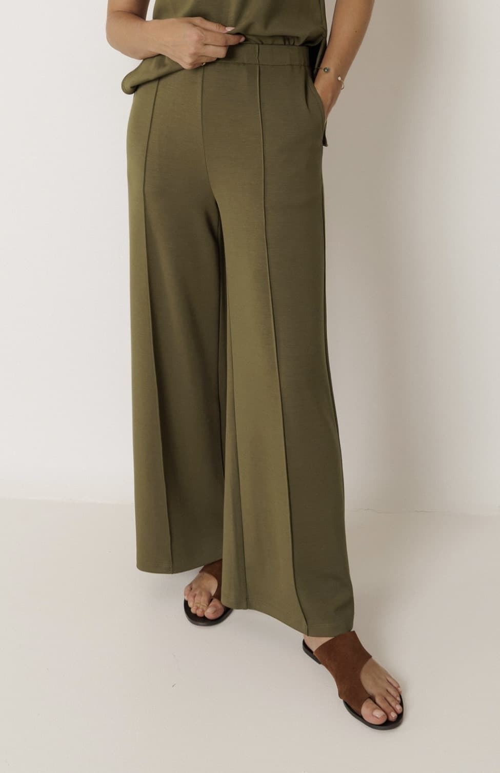 Pantalón Indi & Cold  NM442 PANTALÓN FLUIDO MODAL khaki - Imagen 2