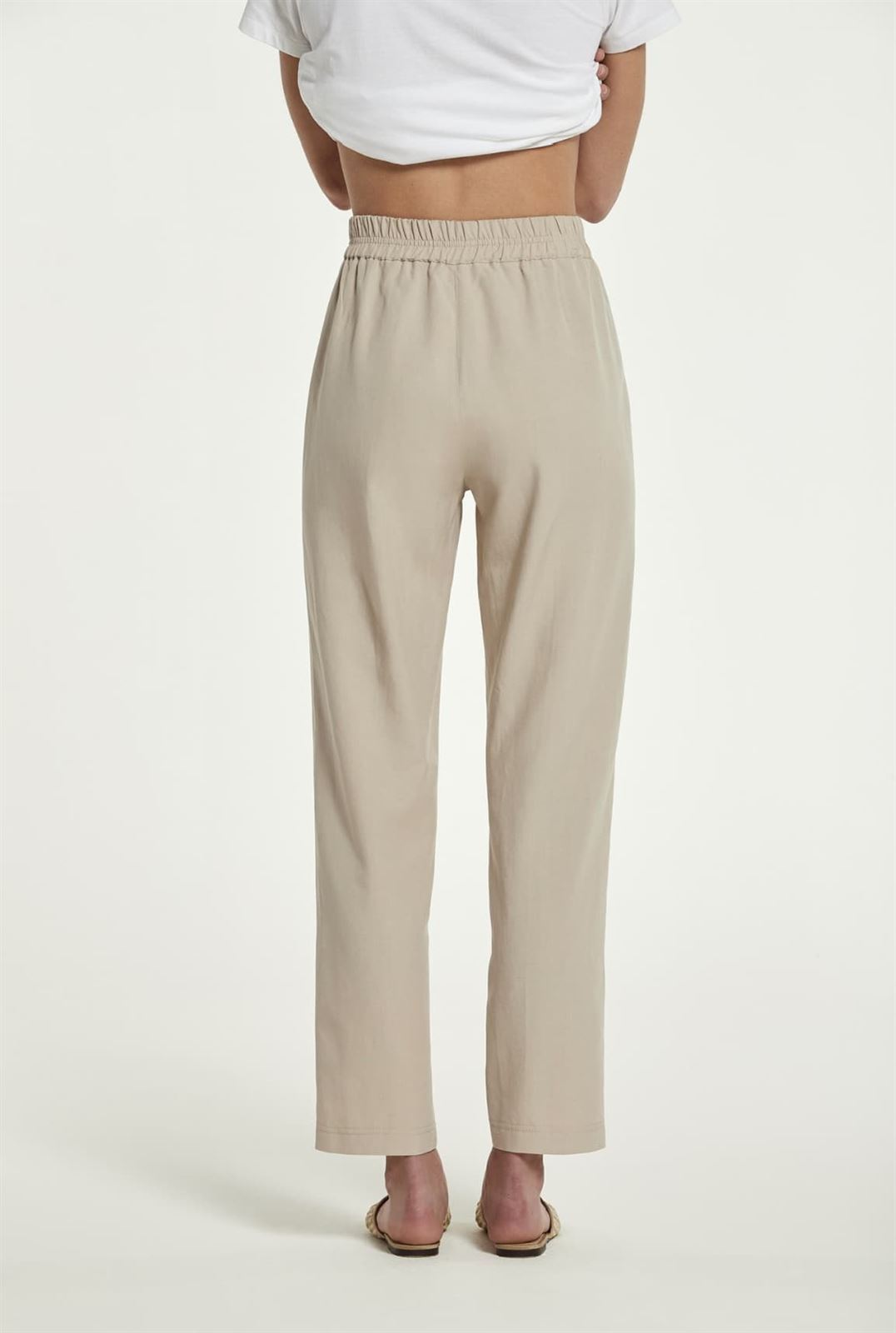 Pantalón OKY TRANTA 3 lino viscosa beige - Imagen 3