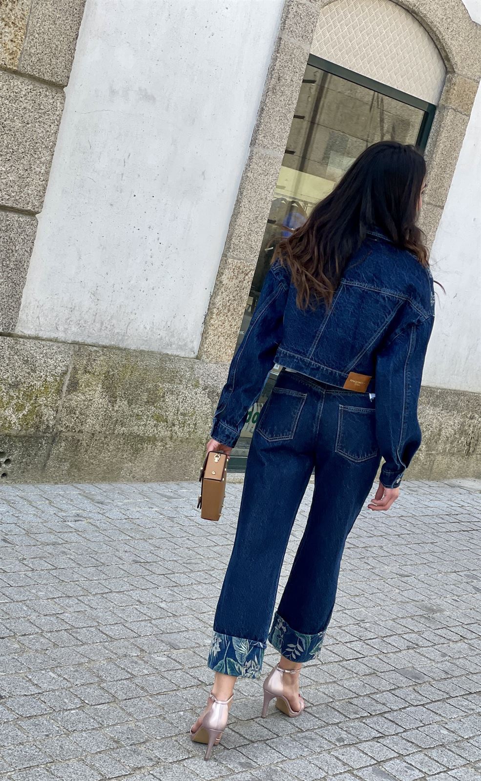 Pantalón Rinascimento vaquero dobladillo tapizado azul - Imagen 4