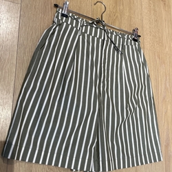 Pantalón short YERSE 44832 popelin rayas verdes - Imagen 2