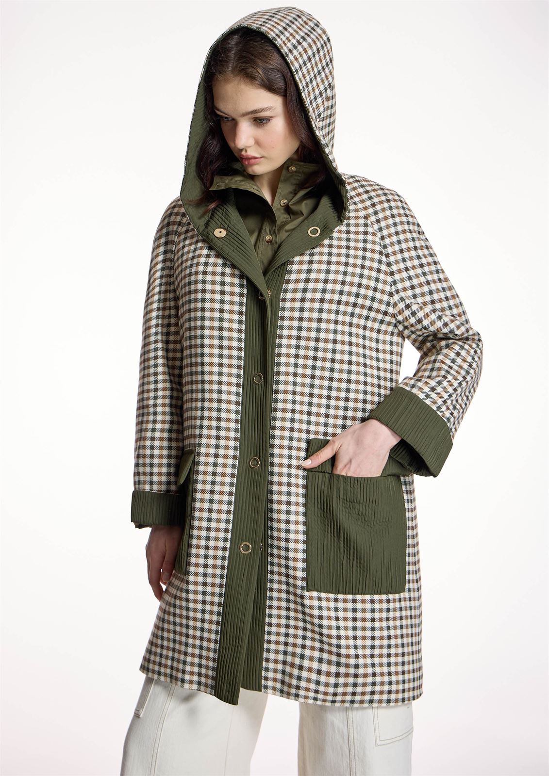 PARKA ALBA CONDE 5610 LARGA DE CUADROS contraste verde - Imagen 1