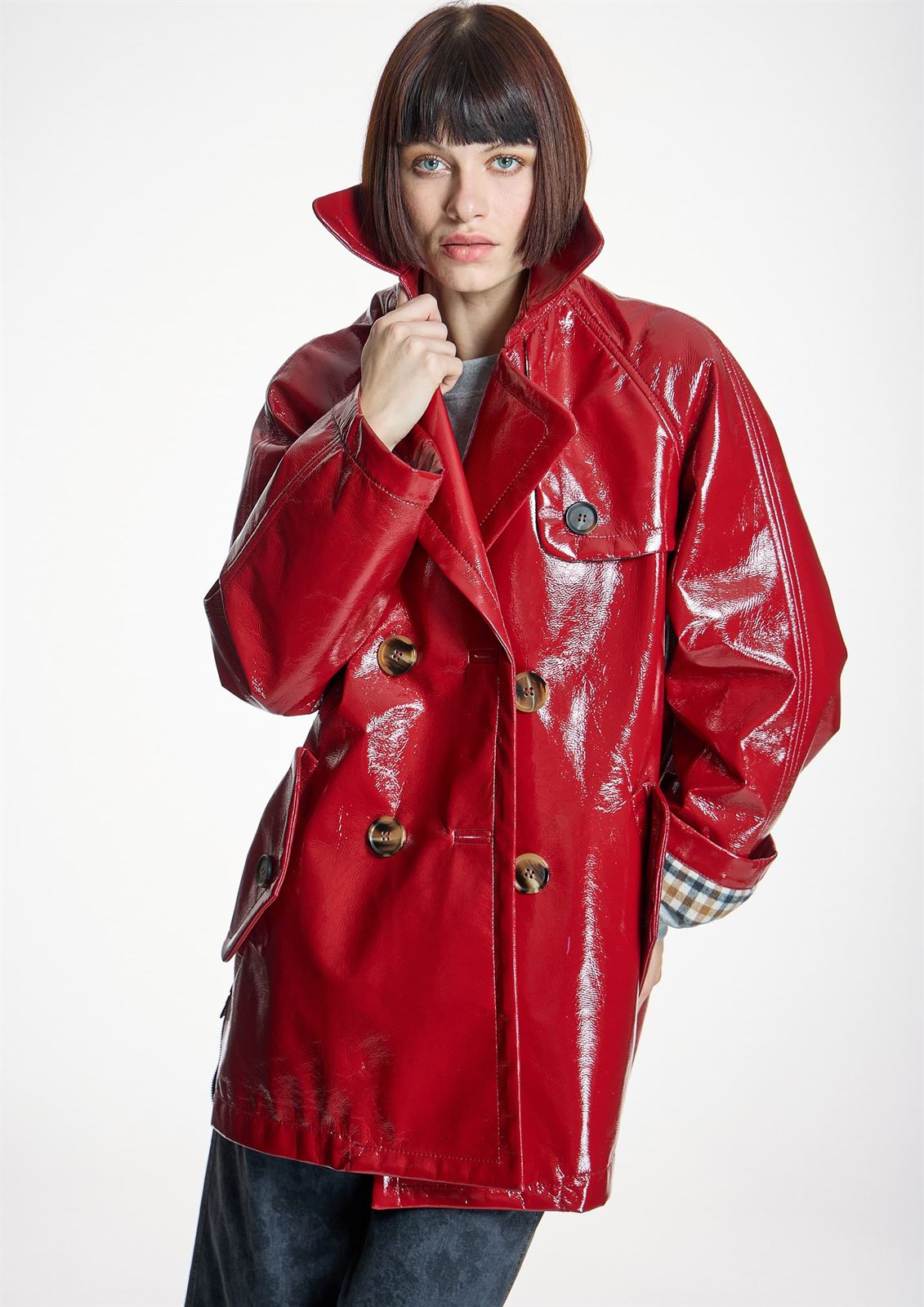 PARKA ALBA CONDE 6671 OVERSIZE ROJA EFECTO CHAROL - Imagen 1